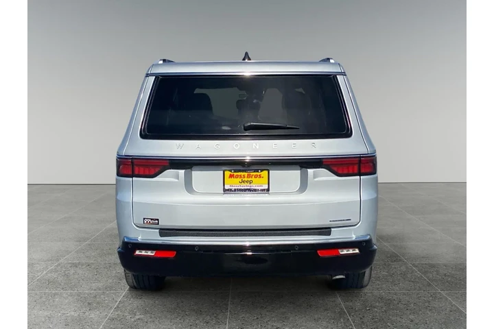 $38907 : Jeep Wagoneer L 2024 image 4