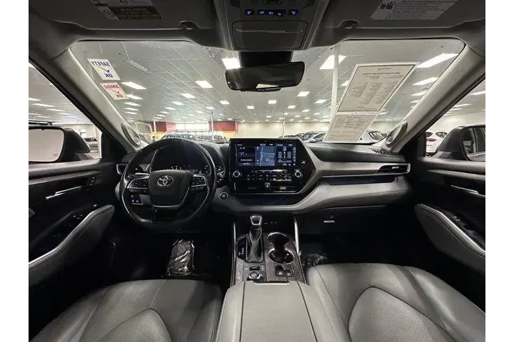 $28902 : Toyota Highlander 2021 AWD L image 9