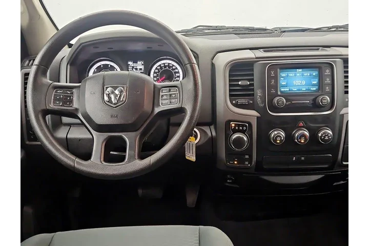 $24998 : Ram 1500 2017 4x4 Express 4d image 10