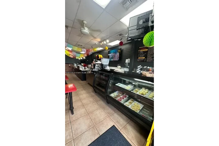 $300000 : Vendo Restaurant / Cafeteria image 2