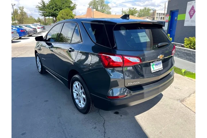 2019 Equinox LS 2WD image 7