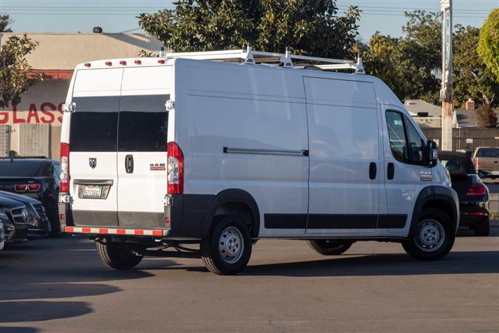 2017 ProMaster Cargo Van image 3