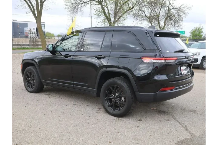 $28977 : Jeep Grand Cherokee 2024 4x4 image 7