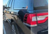 $23599 : Lincoln Navigator 2016 4x4 S thumbnail