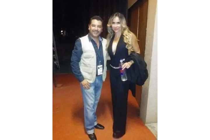 cantantes image 6
