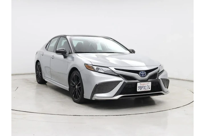 $32998 : Toyota Camry Hybrid 2022 XSE image 1