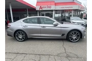 $26999 : Genesis G70 2023 2.0T 4dr Se thumbnail