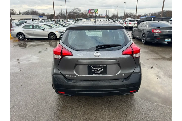 $8980 : 2018 Kicks SV FWD image 3