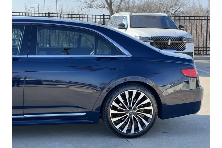 $27999 : Lincoln Continental 2017 AWD image 6