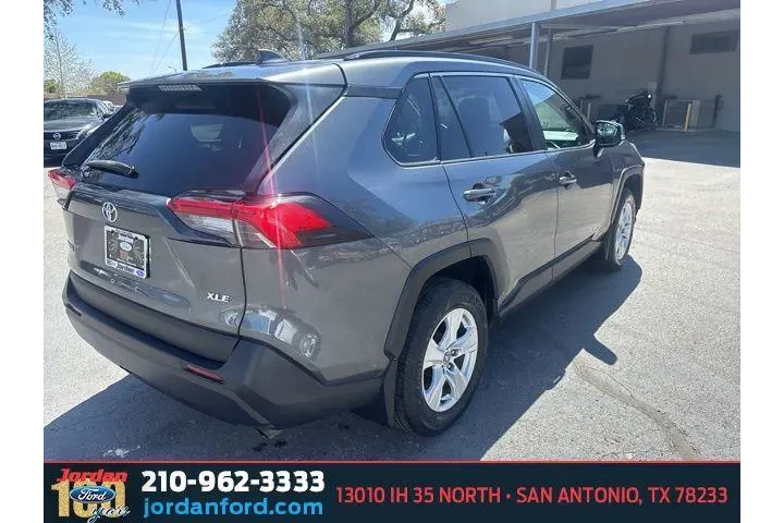 $21586 : Toyota RAV4 2021 XLE 4dr SUV image 8