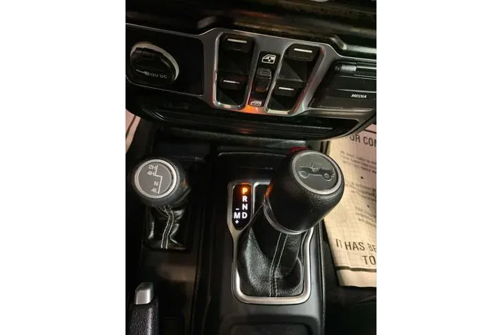 $24989 : Jeep Wrangler Unlimited 2020 image 7