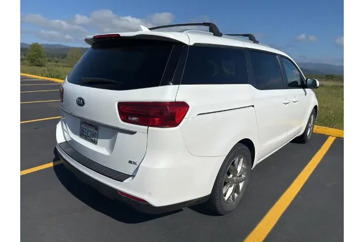 $19321 : Kia Sedona 2019 LX 4dr Mini- image 2