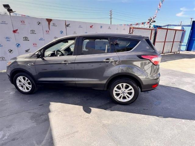 Used 2017 Escape SE FWD for s image 6