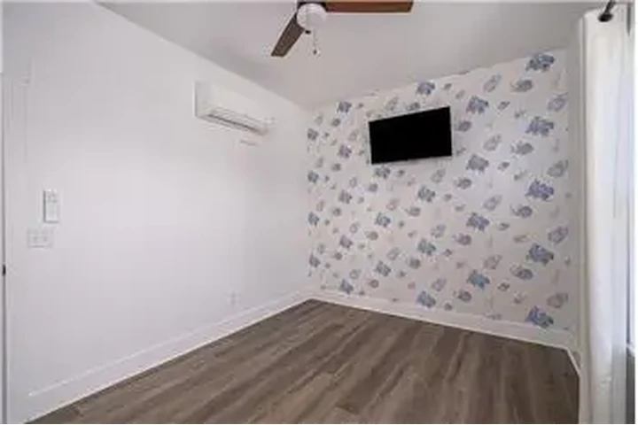 $1700 : Rental property with 2 bedro image 10