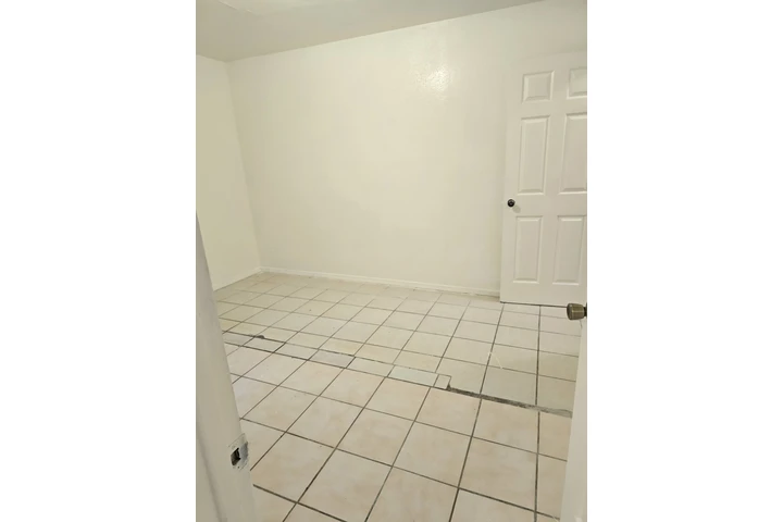 $2000 : Se renta  Apartamento image 1