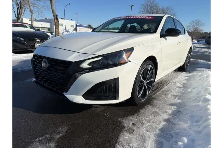 $21509 : Nissan Altima 2025 2.5 SR 4d image 3