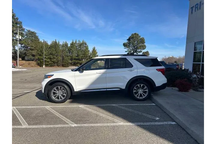 $33995 : Ford Explorer 2022 AWD XLT 4 image 8