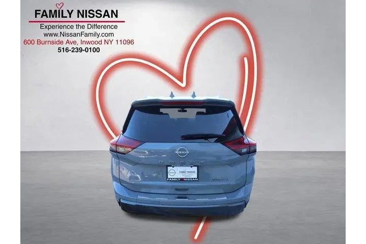 $32432 : Nissan Rogue 2025 AWD SL 4dr image 4