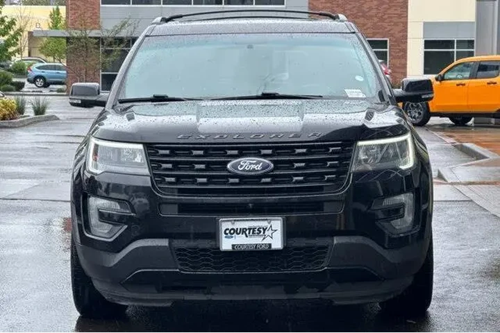 $15896 : Ford Explorer 2016 AWD Sport image 9