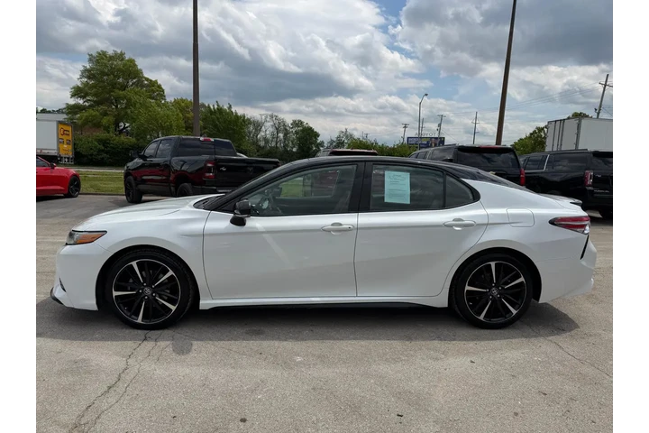 $17980 : 2019 Camry XSE image 5