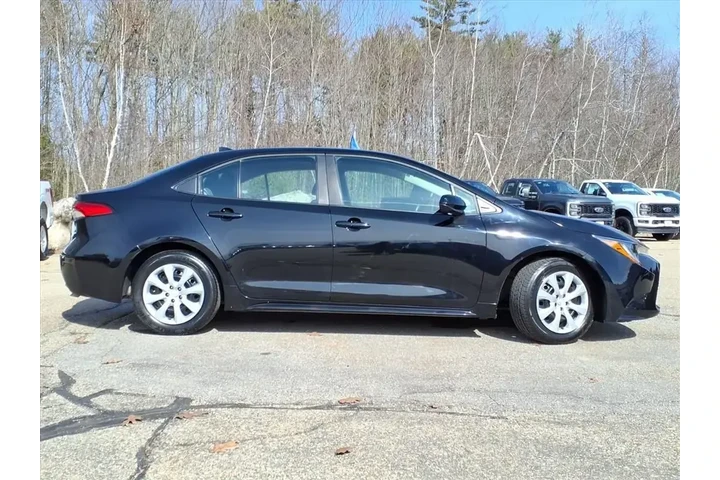 $18959 : Toyota Corolla 2024 LE 4dr S image 3