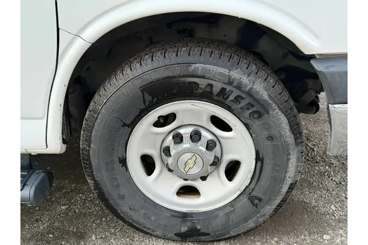 $13550 : 2014 Express LT 3500 image 10