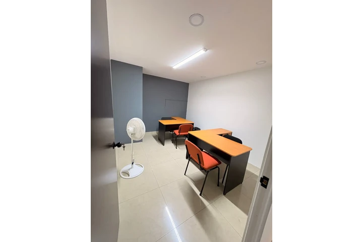 $6960 : Renta de Oficina Lista para Us image 3