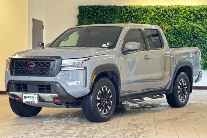 $36282 : Nissan Frontier 2023 4x4 S 4 image 8