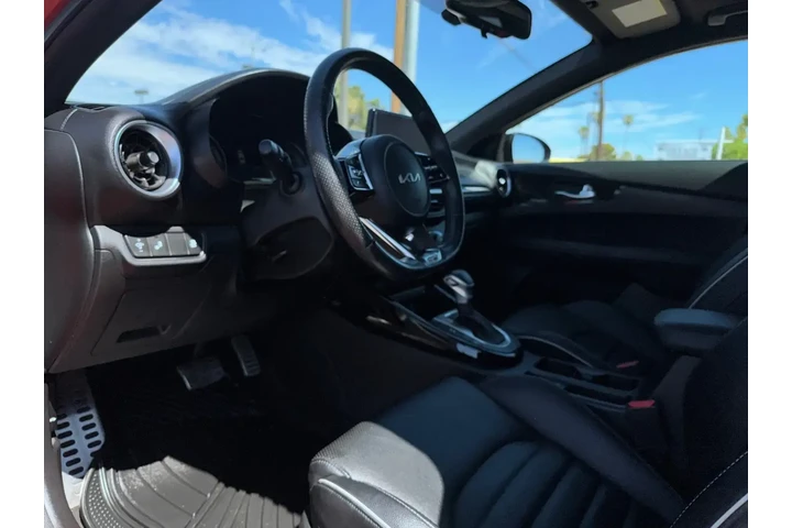$21999 : Kia Forte 2023 GT-Line 4dr S image 5