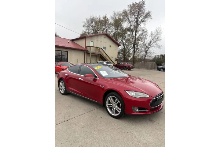 $14950 : 2014 Model S 85 image 4