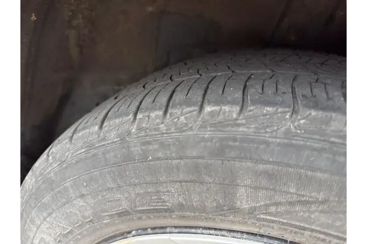 $10411 : Toyota Prius 2013 One 4dr Ha image 10