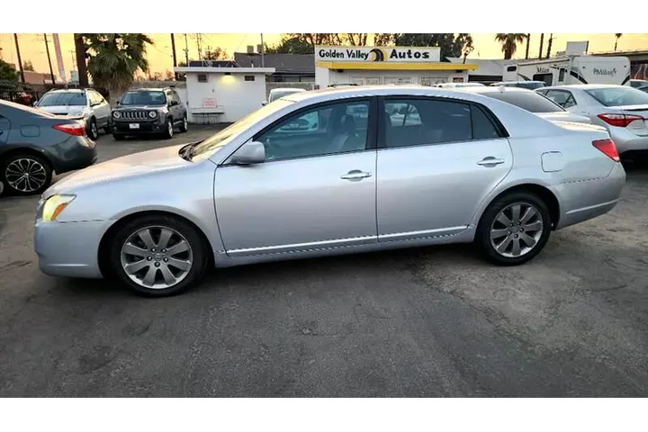 $5499 : 2006 Avalon image 3