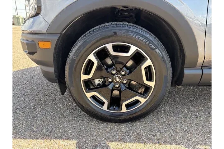 $26975 : 2023 Bronco Sport Outer Banks image 9