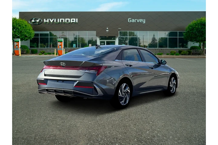 $23135 : Hyundai ELANTRA 2025 SEL Con image 7