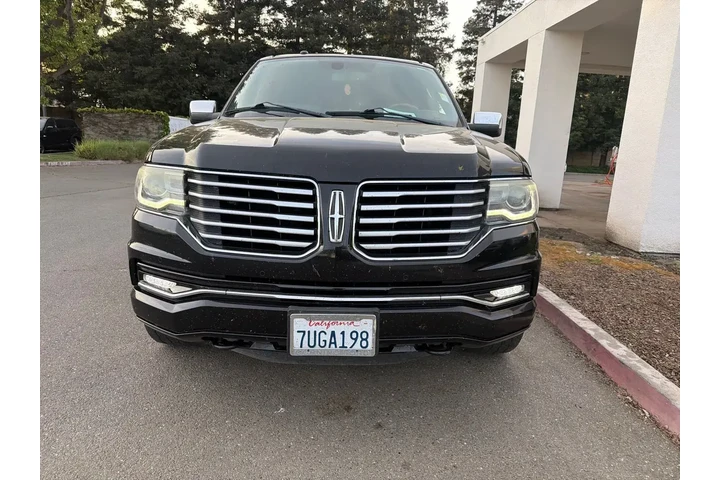 $16000 : Lincoln Navigator L 2017 4x4 image 8