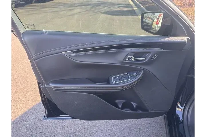 $14000 : Chevrolet Impala 2019 LT 4dr image 7