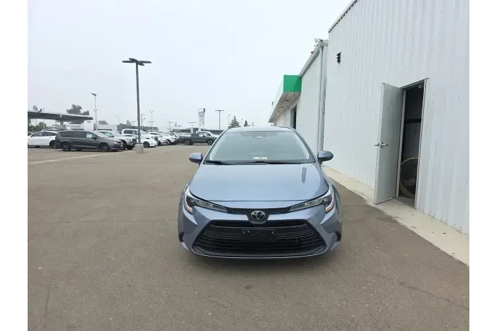 $20800 : Toyota Corolla 2023 LE 4dr S image 2