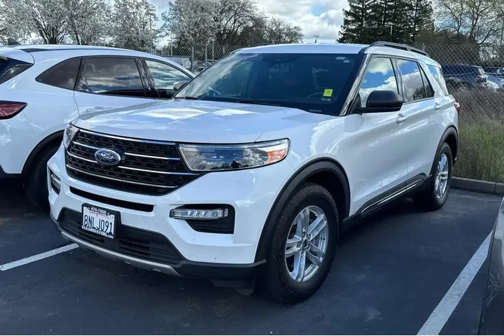 $19480 : Ford Explorer 2020 XLT 4dr S image 1