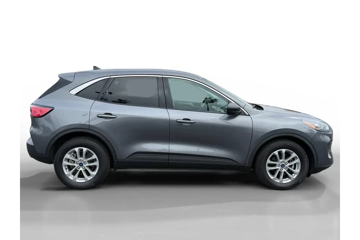 $15833 : Ford Escape 2022 SE 4dr SUV image 6