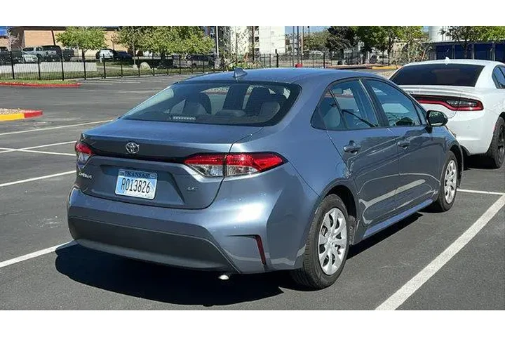 $25984 : Toyota Corolla 2024 LE 4dr S image 2