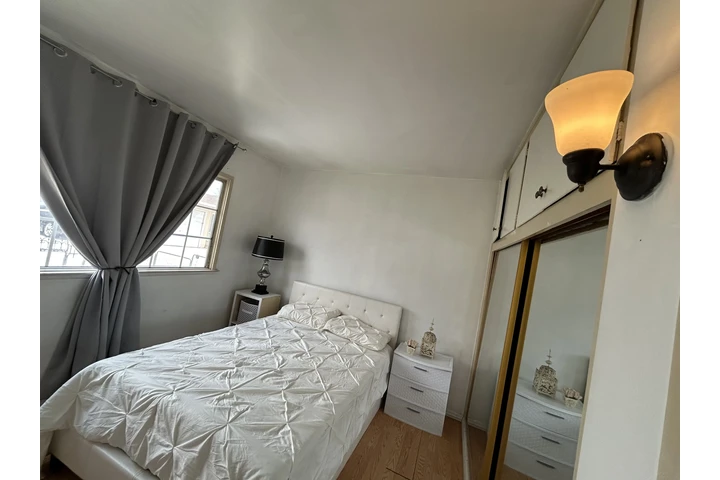 $800 : Cuarto en Downey image 2