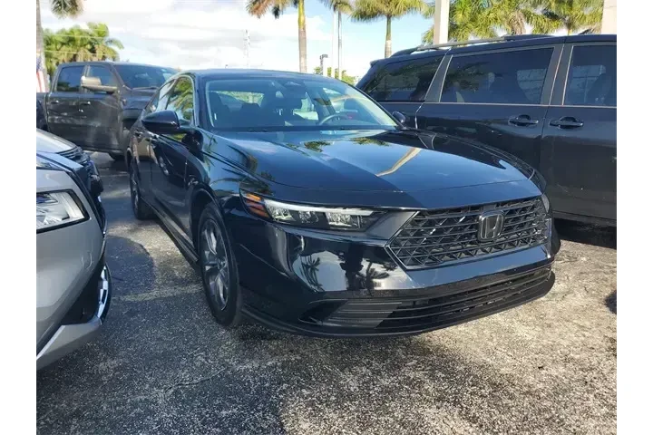 $21990 : Honda Accord 2024 EX 4dr Sed image 2