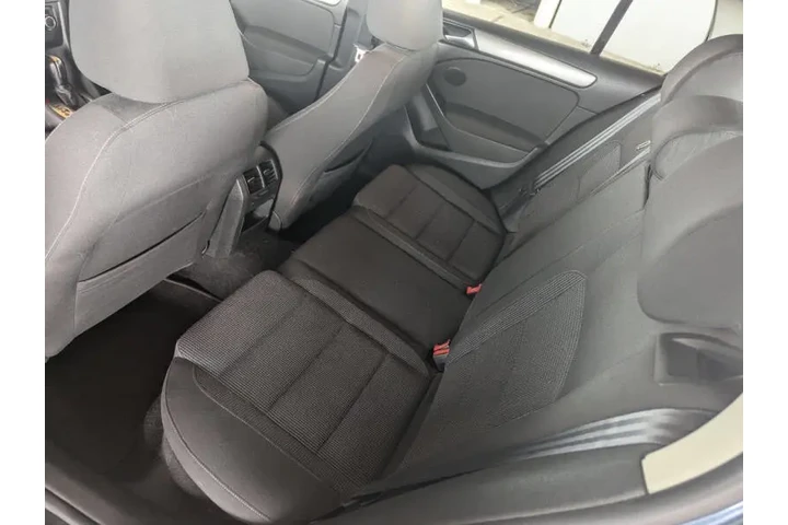 $8490 : 2014 Golf 2.5L PZEV image 8