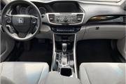 $19995 : 2017 Honda Accord LX 4 PUERTAS thumbnail