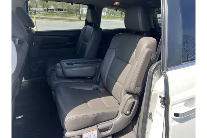 $10900 : 2016 Odyssey EX-L image 10