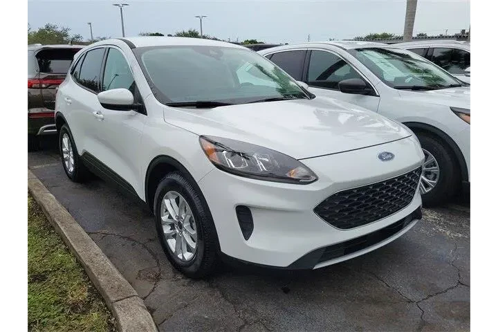 $15990 : Ford Escape 2021 SE 4dr SUV image 2