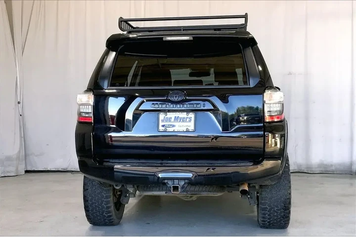 $35232 : Toyota 4Runner 2021 4x4 Vent image 3