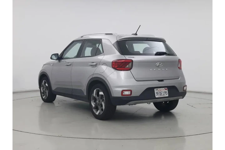 $19998 : Hyundai VENUE 2023 SEL 4dr C image 2