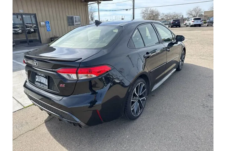 $15999 : 2020 Corolla SE image 6