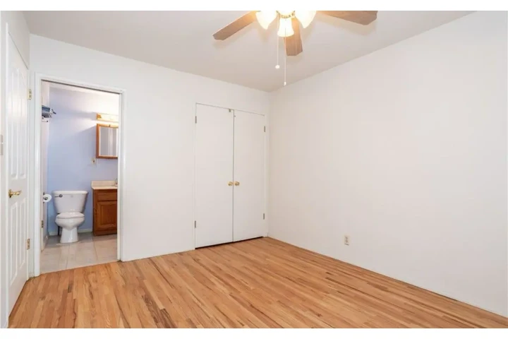 $2000 : 2Bed Home in South Los Angeles image 6